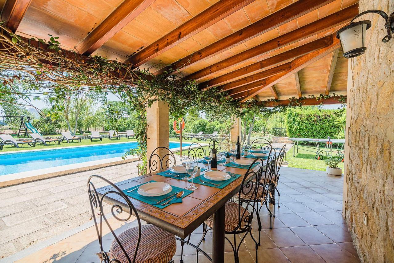 Villa Can Barretas *